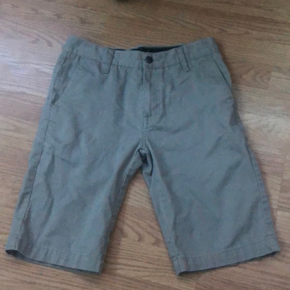 Volcom long shorts